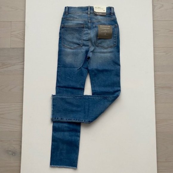 DL1961 Instascuplt Luxe Maria Crosswall Jeans - Picture 5 of 9